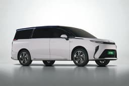 Mg M9 Color Pearl Lustre White With Black Roof Mg M9 Color Pearl Lustre White With Black Roof